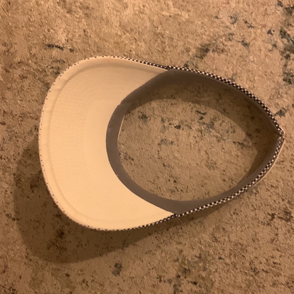 Adidas Womens Visor - Picture 4 of 5